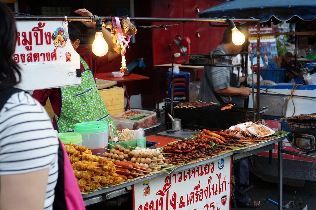 Hotel Walking Street Residencia Chiang Mai Exterior foto