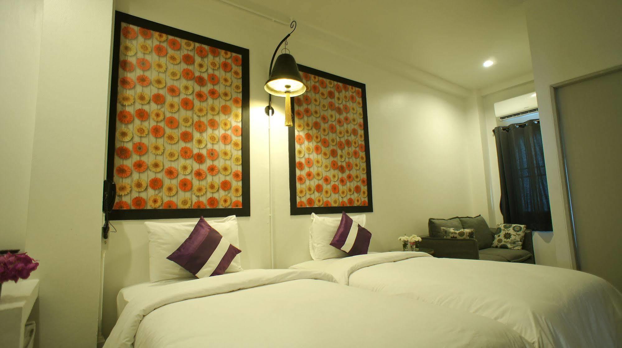 Hotel Walking Street Residencia Chiang Mai Exterior foto